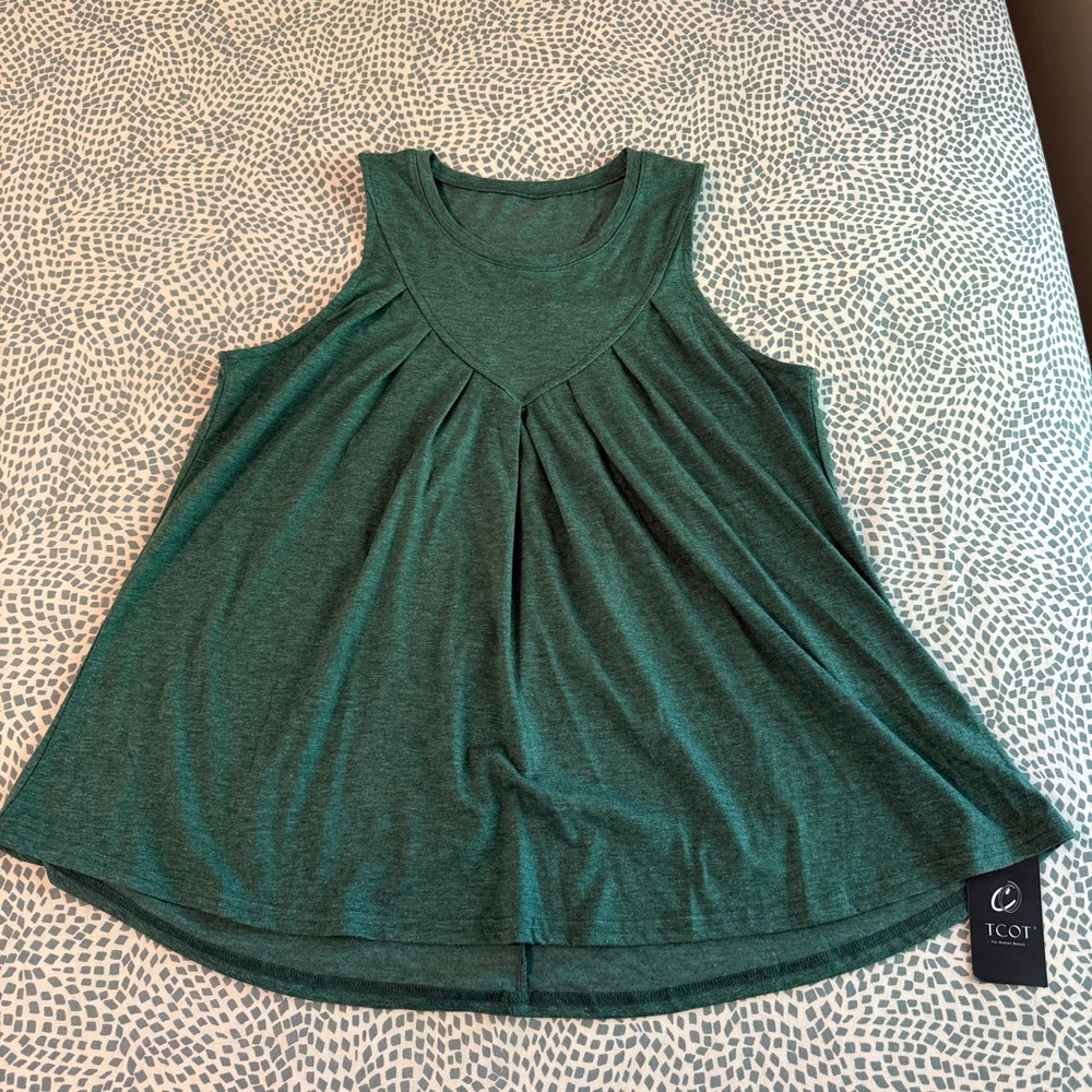 TCOT | Flowy Sleeveless Tank Top - Picture 4 of 7